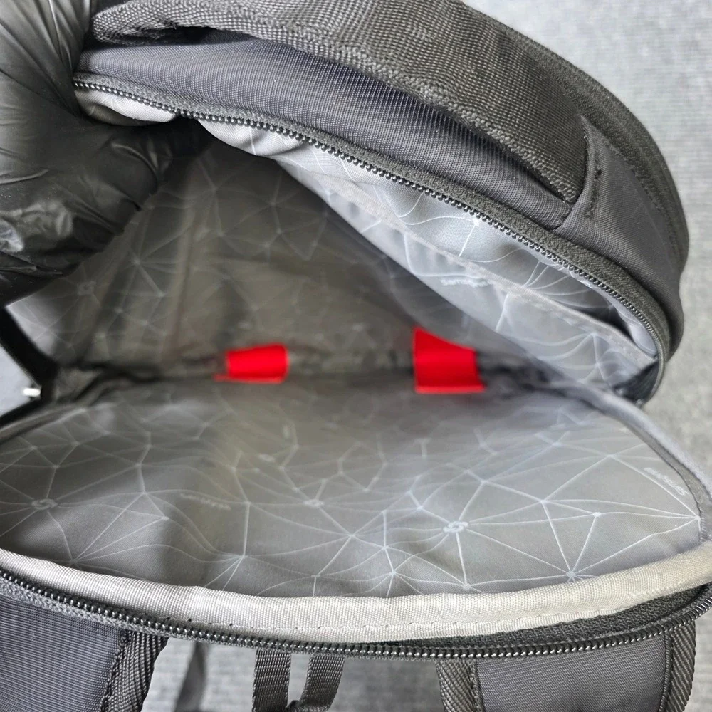 Samsonite‎ Laptop Commuter Backpack Men's Black Sliver Tone Professional Travel